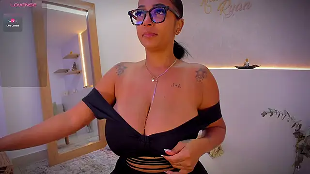 anahi ryan  online show from 01/30/25, 03:08