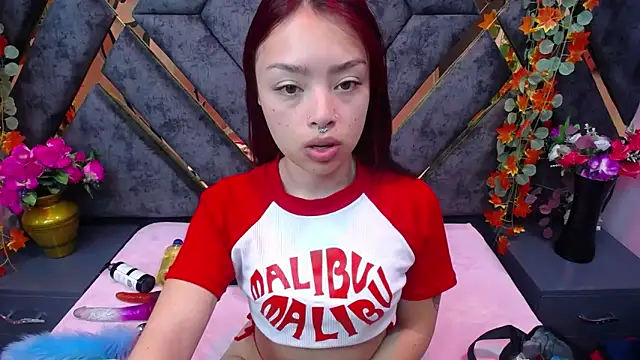 Sofia Mirandaa18 online show from 11/14/25, 01:04