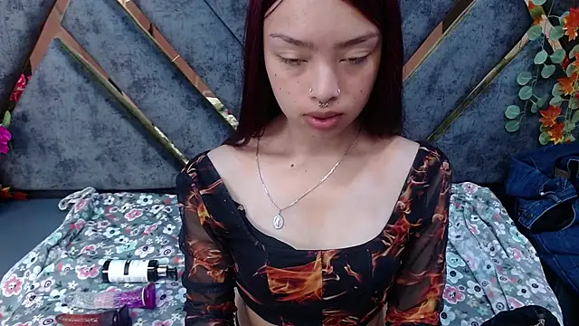 Snapshot of Sofia_Mirandaa18 chatting on 09/16/25, 01:45 Sofia Mirandaa18 online show from 09/16/25, 01:45