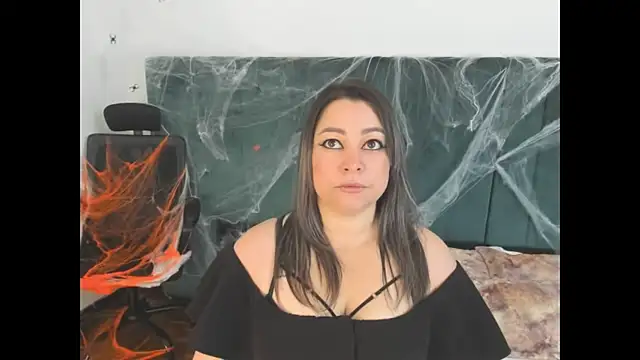 PandoraB  online show from 10/19/25, 11:46