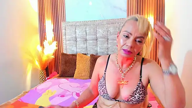 Snapshot of AnastasiaTaylor_ chatting on 03/16/25, 03:14 AnastasiaTaylor online show from 03/16/25, 03:14