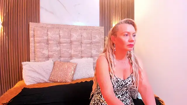 Snapshot of AnastasiaTaylor_ chatting on 09/16/25, 03:29 AnastasiaTaylor online show from 09/16/25, 03:29