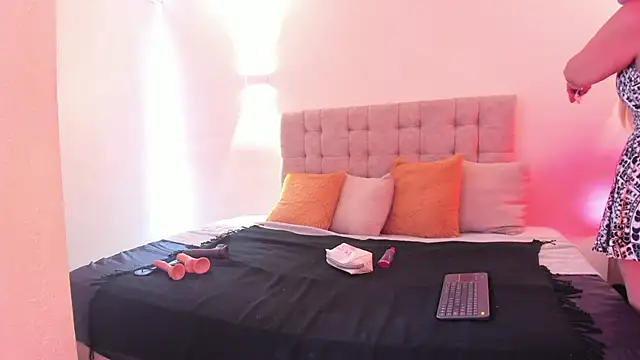 AnastasiaTaylor  online show from 04/06/26, 07:48