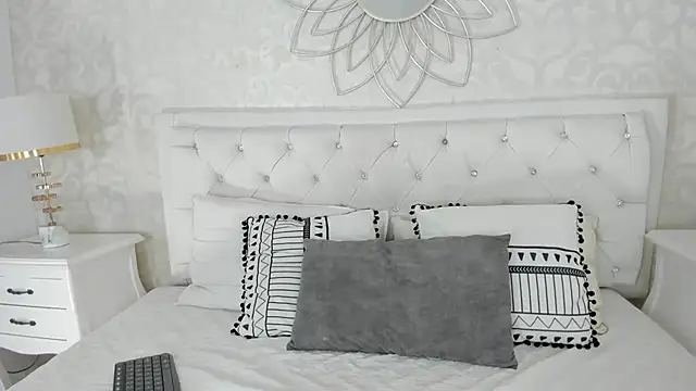 Kimberlin Cam  online show from 12/20/25, 07:17