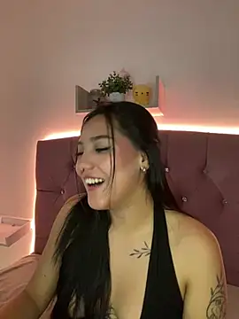 angellique 22 online show from 03/18/25, 10:17