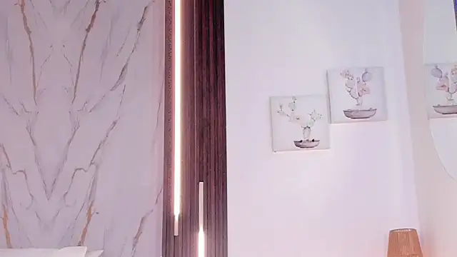 Snapshot of mia_six66 chatting on 07/11/26, 12:27 mia six66 online show from 07/11/26, 12:27