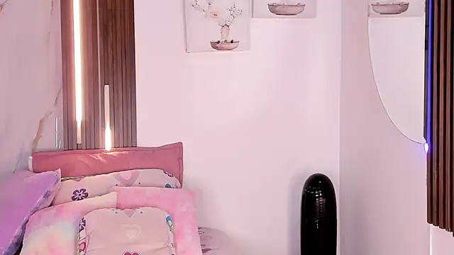 mia six66 online show from 03/21/26, 12:09