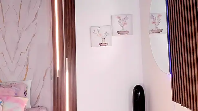 mia six66 online show from 02/04/26, 12:11