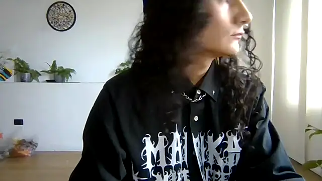 Zafiro subversiva online show from 09/12/25, 09:03