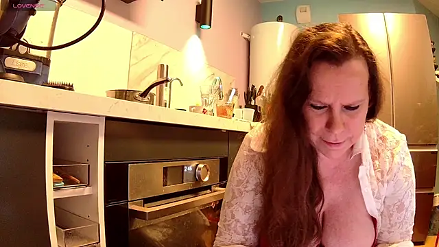 Snapshot of Endrocleia chatting on 02/28/26, 01:49 Endrocleia online show from 02/28/26, 01:49