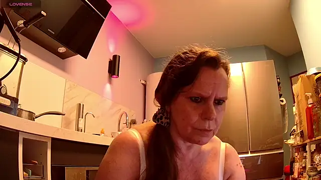 Snapshot of Endrocleia chatting on 07/18/26, 11:13 Endrocleia online show from 07/18/26, 11:13