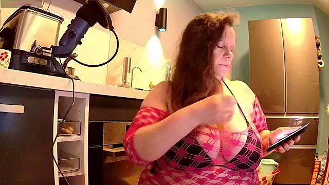 Endrocleia online show from 10/23/25, 11:25