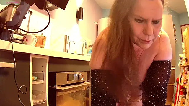 Endrocleia online show from 04/28/26, 01:48