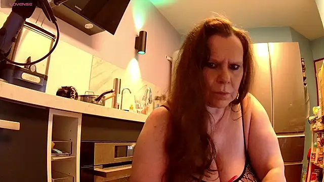 Endrocleia online show from 04/17/26, 01:08