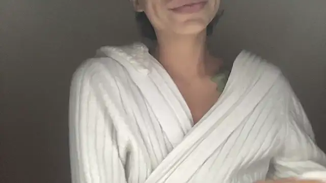 Snapshot of myloveforyouu chatting on 04/11/26, 12:53 myloveforyouu online show from 04/11/26, 12:53