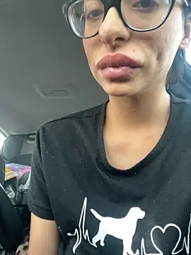 myloveforyouu online show from 10/19/25, 11:40