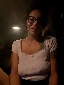 myloveforyouu online show from 10/09/25, 04:02