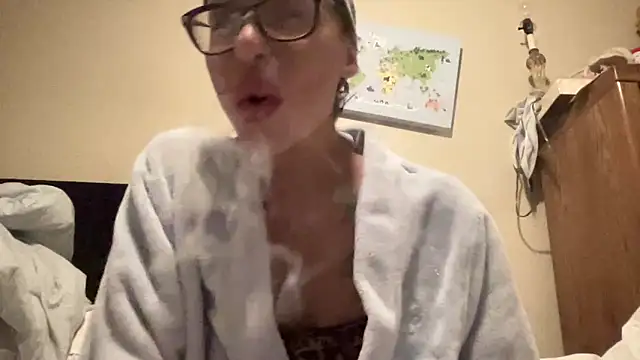 Snapshot of myloveforyouu chatting on 04/14/26, 10:42 myloveforyouu online show from 04/14/26, 10:42