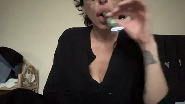 Snapshot of myloveforyouu chatting on 03/23/26, 01:22 myloveforyouu online show from 03/23/26, 01:22