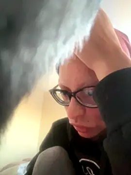 myloveforyouu online show from 12/19/25, 01:35