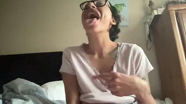 Snapshot of myloveforyouu chatting on 04/12/26, 02:42 myloveforyouu online show from 04/12/26, 02:42