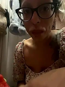 myloveforyouu online show from 11/22/25, 11:42