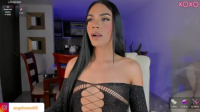 Snapshot of ANGELL06 chatting on 10/20/25, 06:04 ANGELL06 online show from 10/20/25, 06:04