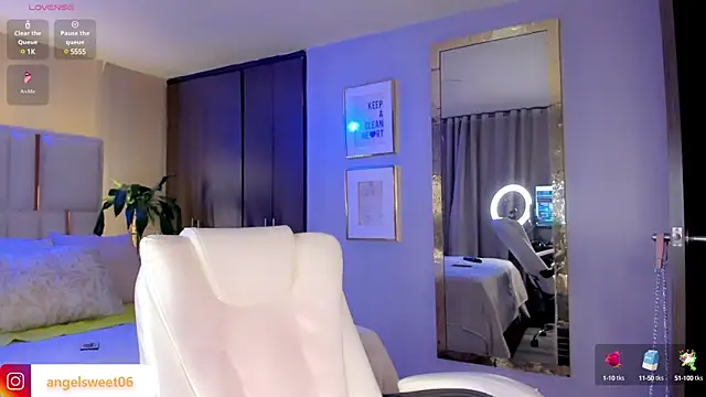 Snapshot of ANGELL06 chatting on 03/22/25, 08:51 ANGELL06 online show from 03/22/25, 08:51