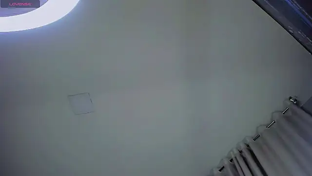 Snapshot of ANGELL06 chatting on 02/13/25, 11:58 ANGELL06 online show from 02/13/25, 11:58