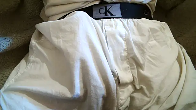 Snapshot of KoyuHanara chatting on 11/03/25, 03:15 KoyuHanara online show from 11/03/25, 03:15