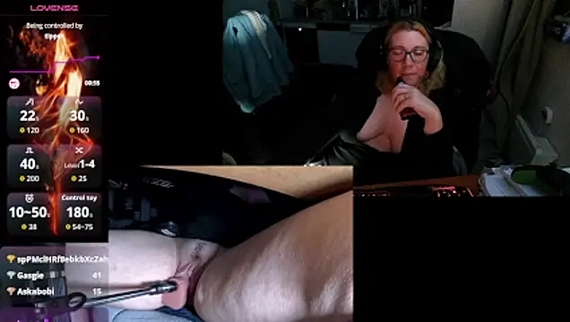 lili-hot-77 online show from 10/22/25, 05:18