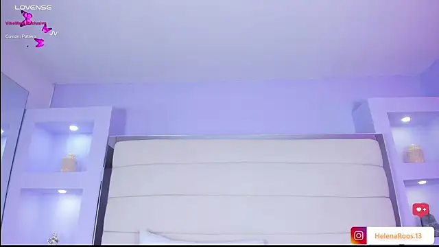 Snapshot of HelenaRoos chatting on 09/26/25, 07:32 HelenaRoos online show from 09/26/25, 07:32