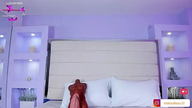 Snapshot of HelenaRoos chatting on 09/20/25, 07:30 HelenaRoos online show from 09/20/25, 07:30