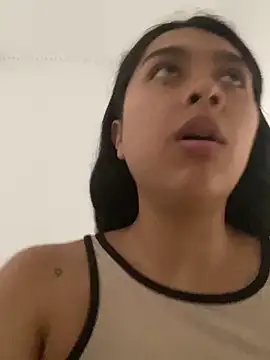 SweetLatiin  online show from 12/17/25, 09:20