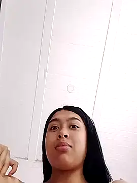 SweetLatiin  online show from 03/22/25, 02:47