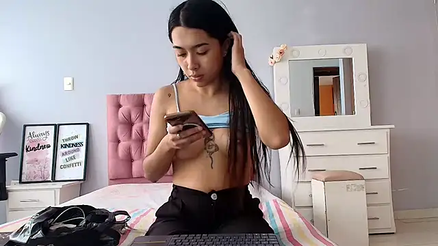 SweetLatiin  online show from 02/20/25, 02:57