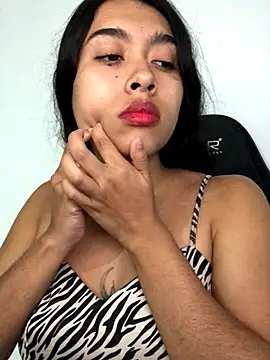 SweetLatiin  online show from 10/08/25, 07:58