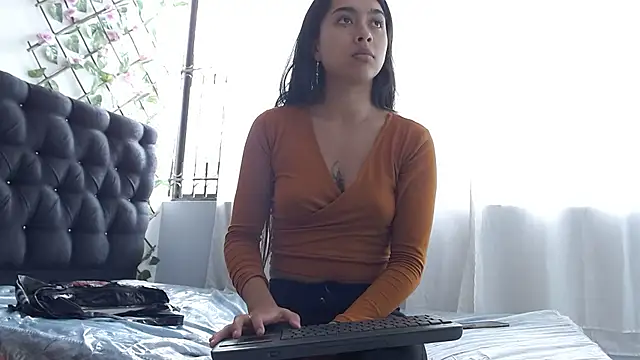 SweetLatiin  online show from 02/19/25, 04:55