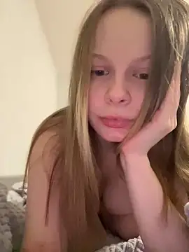 Snapshot of wrenlie chatting on 02/04/25, 05:12 wrenlie online show from 02/04/25, 05:12