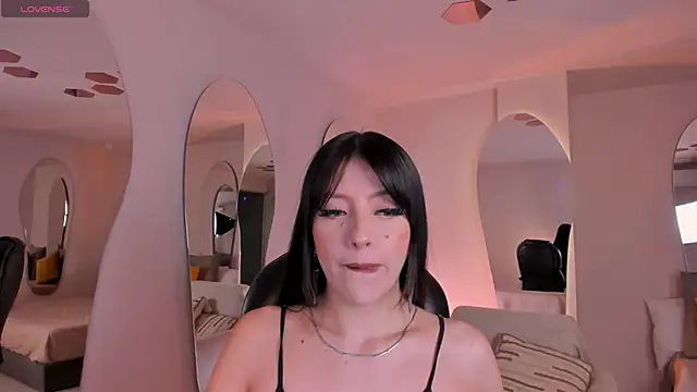 ValeriaRiveraX online show from 03/01/26, 04:23