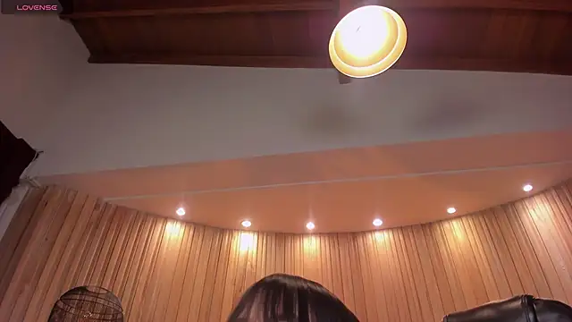 ValeriaRiveraX online show from 11/09/25, 11:53