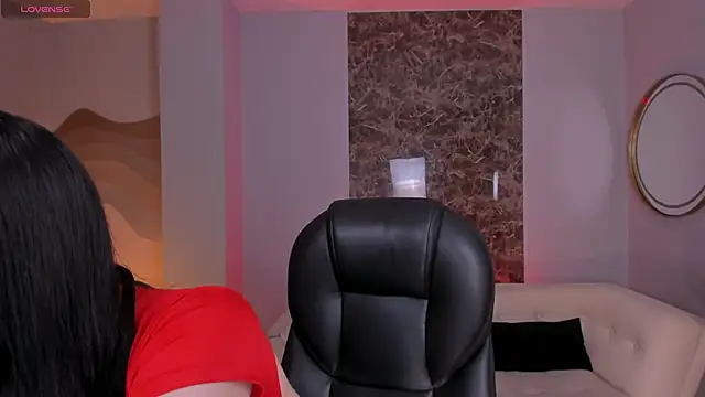 ValeriaRiveraX online show from 10/30/25, 04:00