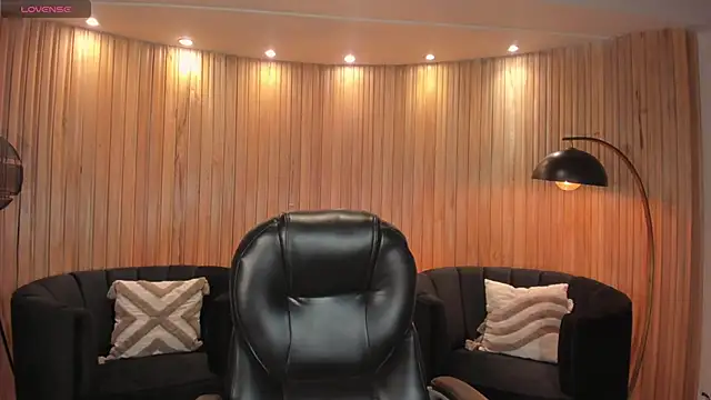 ValeriaRiveraX online show from 11/07/25, 03:44