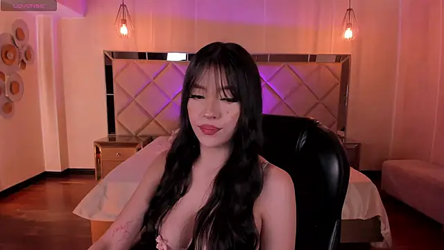 ValeriaRiveraX online show from 11/11/25, 04:07