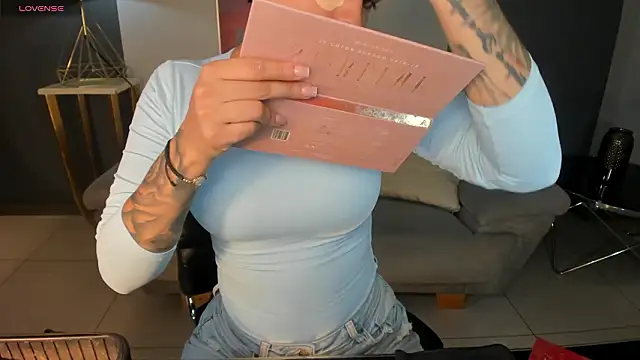 Snapshot of MariaHerrera_ chatting on 02/28/26, 08:41 MariaHerrera online show from 02/28/26, 08:41