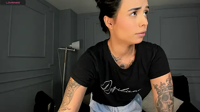 MariaHerrera  online show from 11/30/25, 05:30