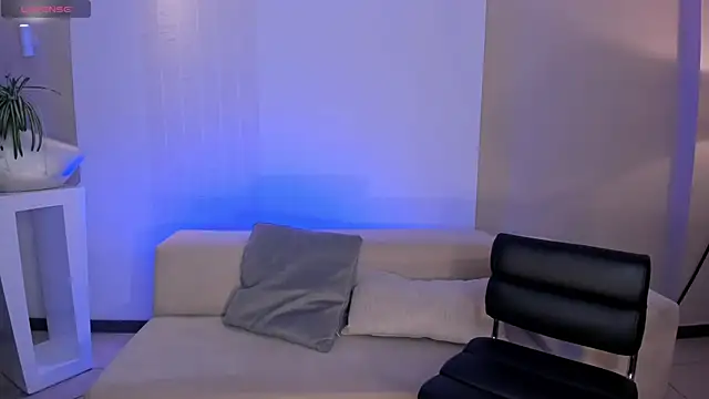 Snapshot of MariaHerrera_ chatting on 02/17/26, 08:06 MariaHerrera online show from 02/17/26, 08:06