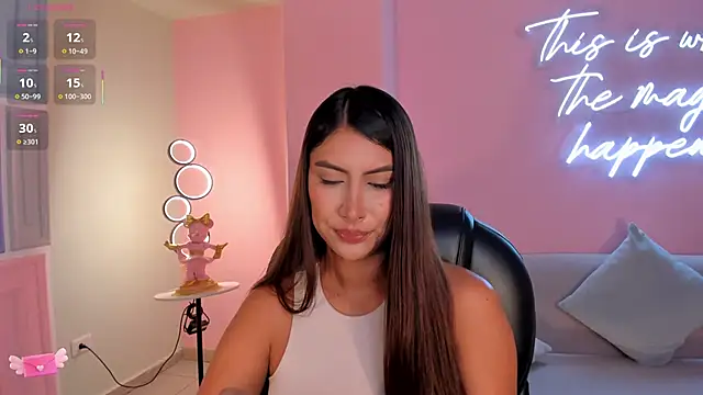 Snapshot of ArianaDumont chatting on 11/05/25, 11:46 ArianaDumont online show from 11/05/25, 11:46