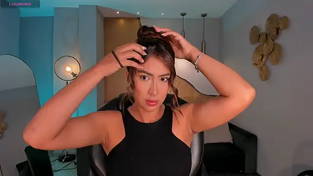 Snapshot of ArianaDumont chatting on 02/18/26, 10:44 ArianaDumont online show from 02/18/26, 10:44