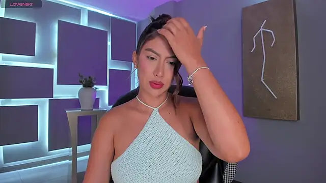 Snapshot of ArianaDumont chatting on 02/16/26, 11:31 ArianaDumont online show from 02/16/26, 11:31